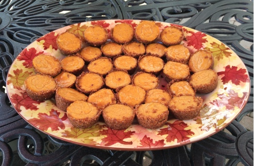 Mini Pumpkin Pies with Graham Cracker Crusts